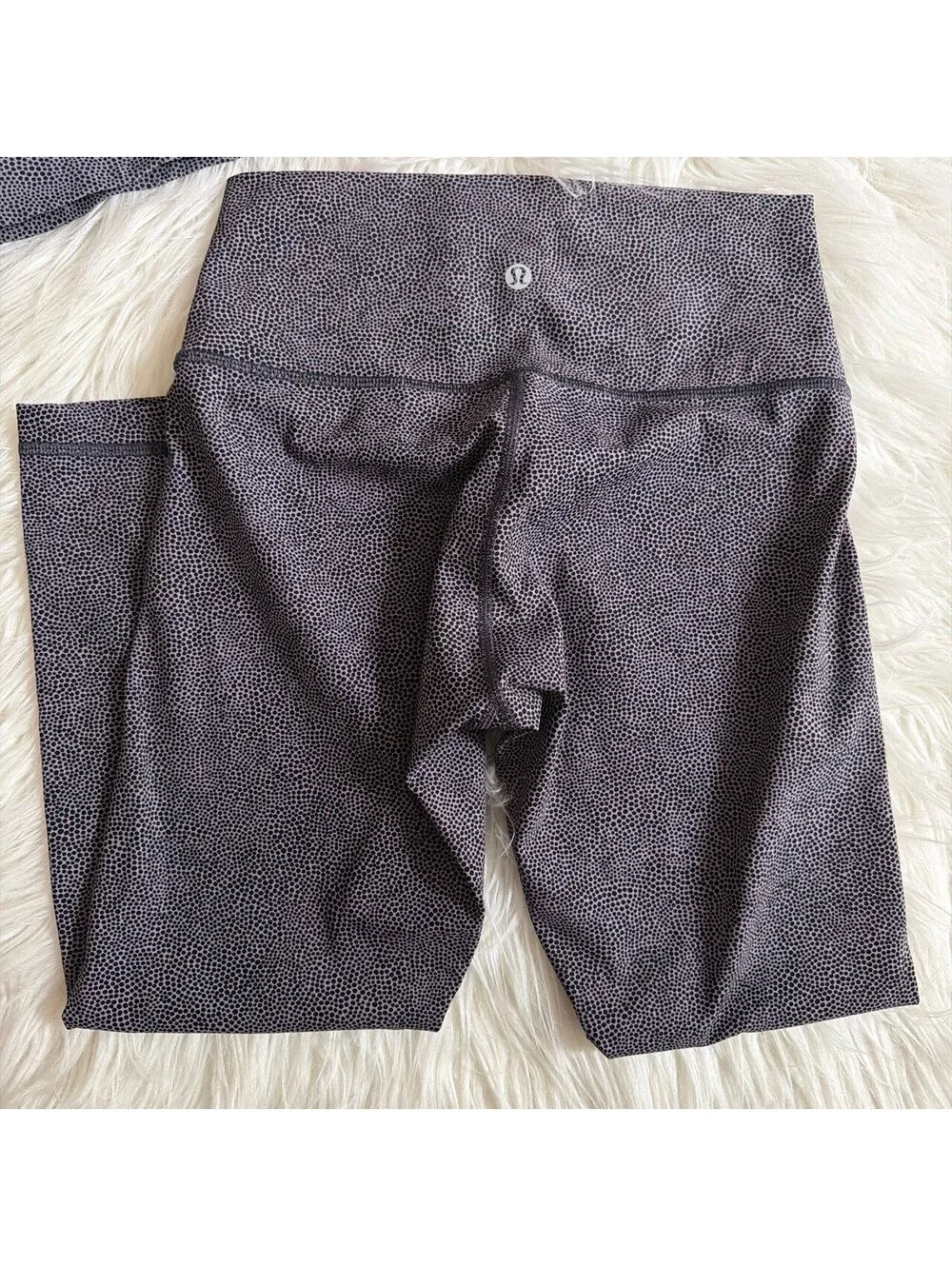Lululemon set leggings size 6 top size 10